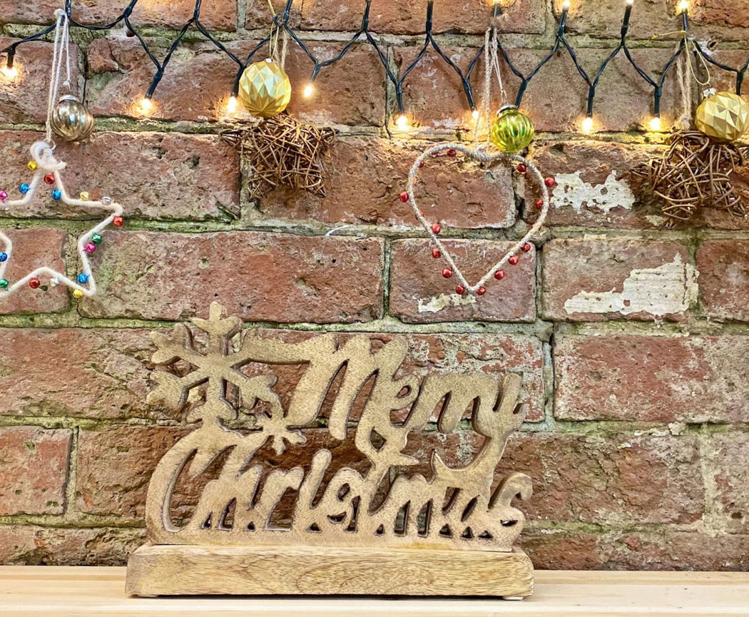 Wood Carved Merry Christmas Script On Base (R392) Room1