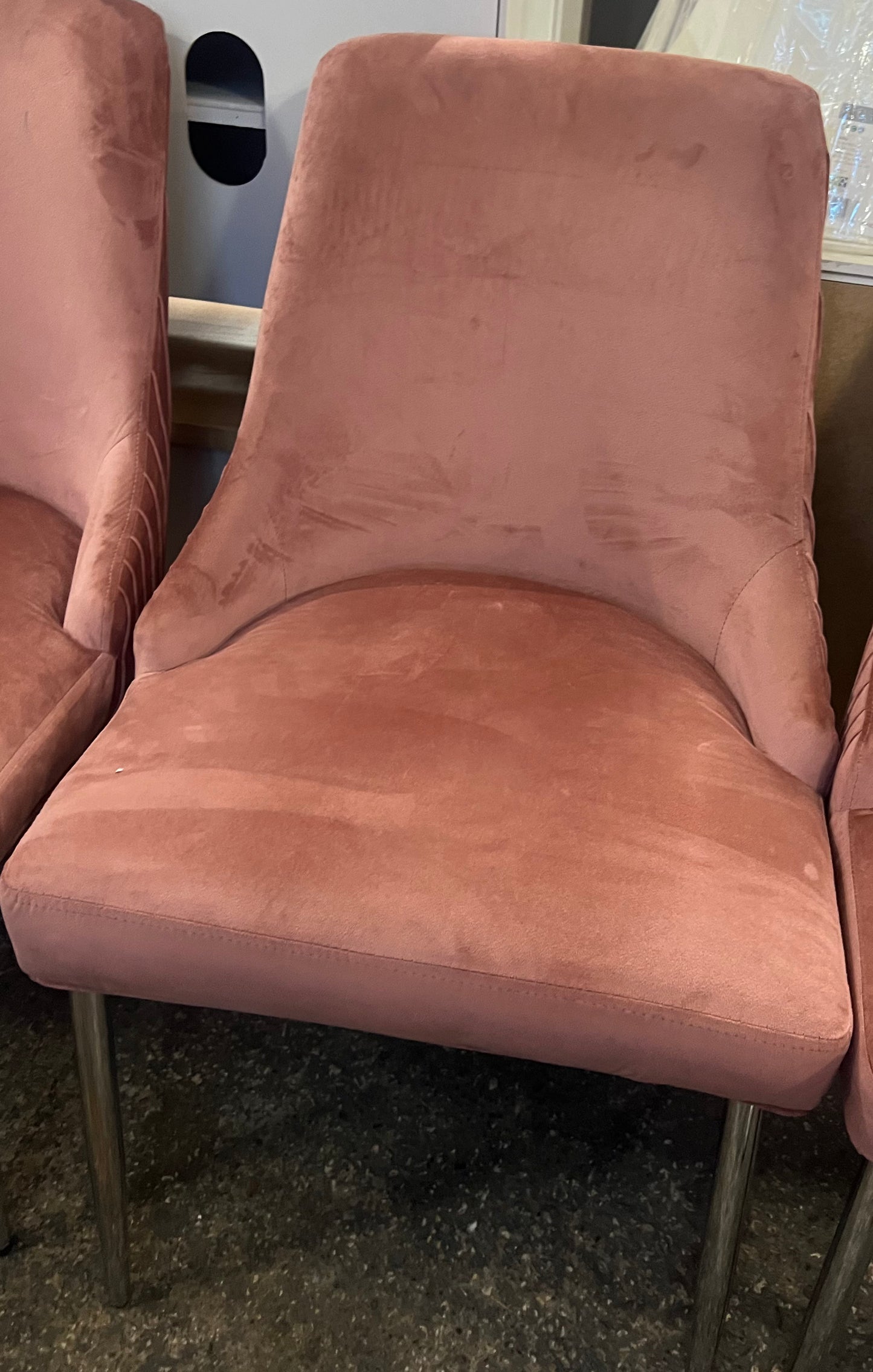 Blush Pink Velvet Dining Chair (R305)