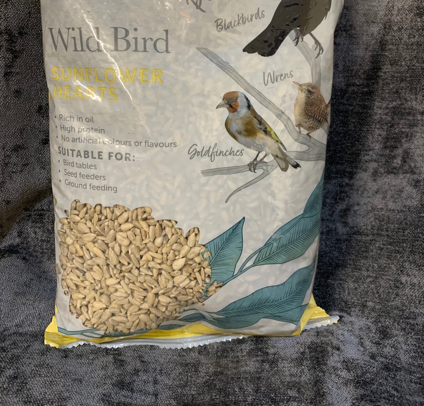 Wild Bird Sunflower Hearts 1KG Pack (S813)