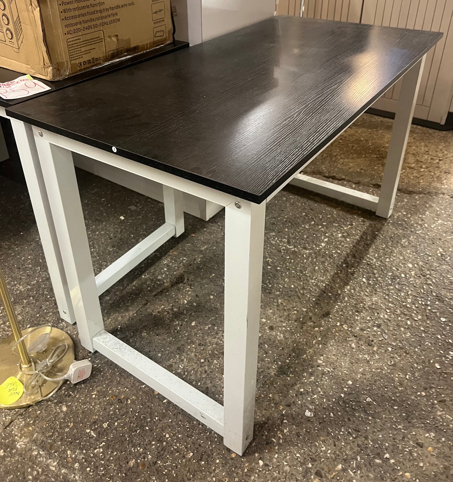 Black Table (R243)