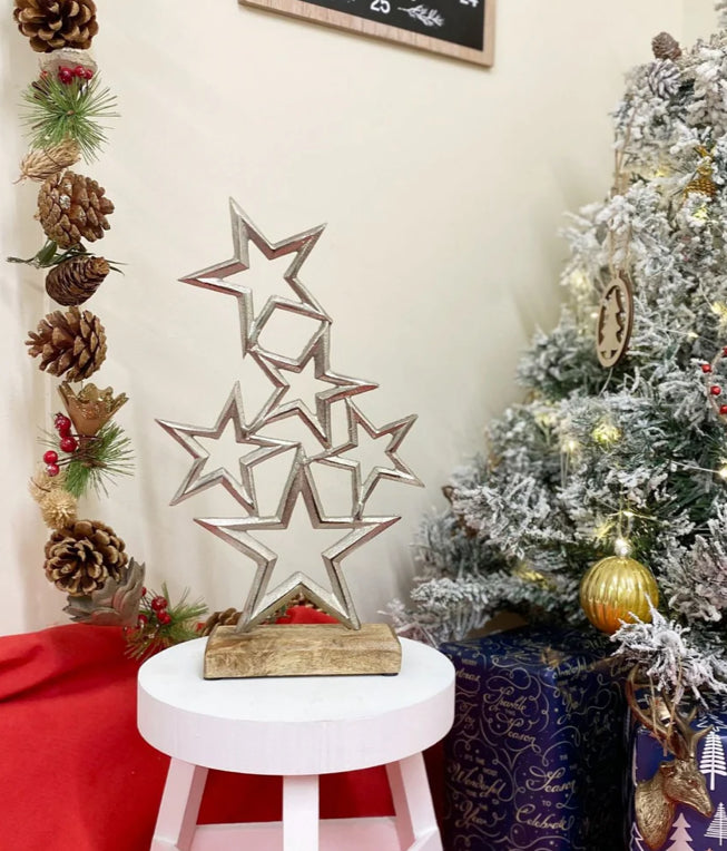 Silver Metal Stars On Wood Plinth (R398) (Room1)