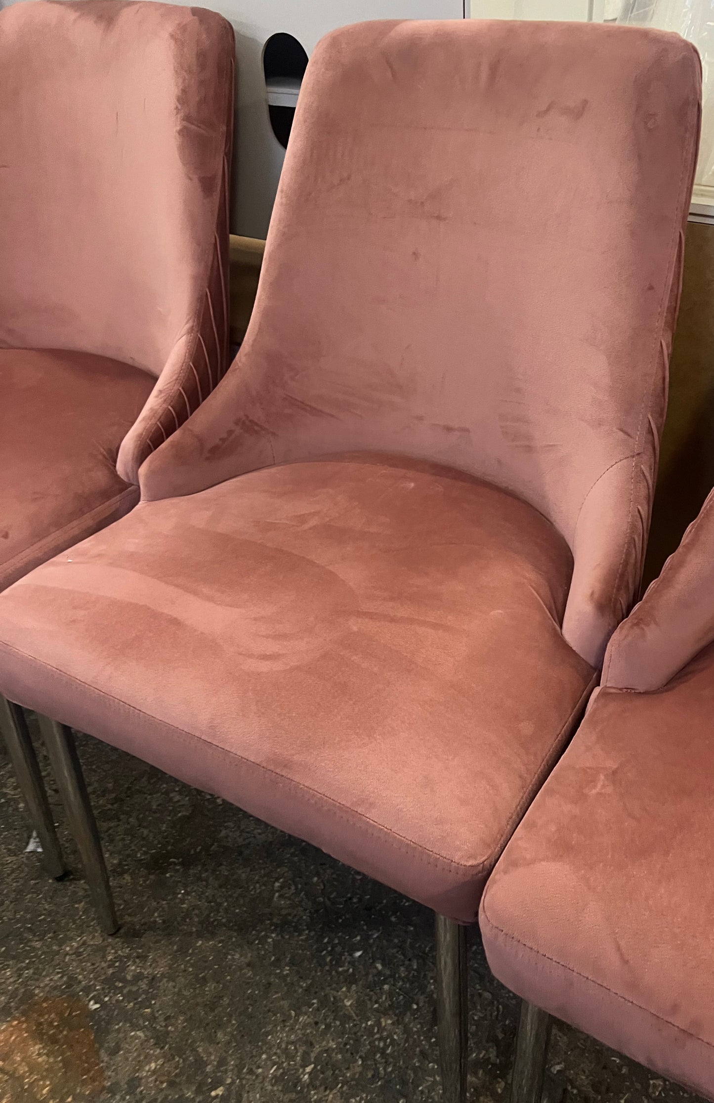 Blush Pink Velvet Dining Chair (R305)