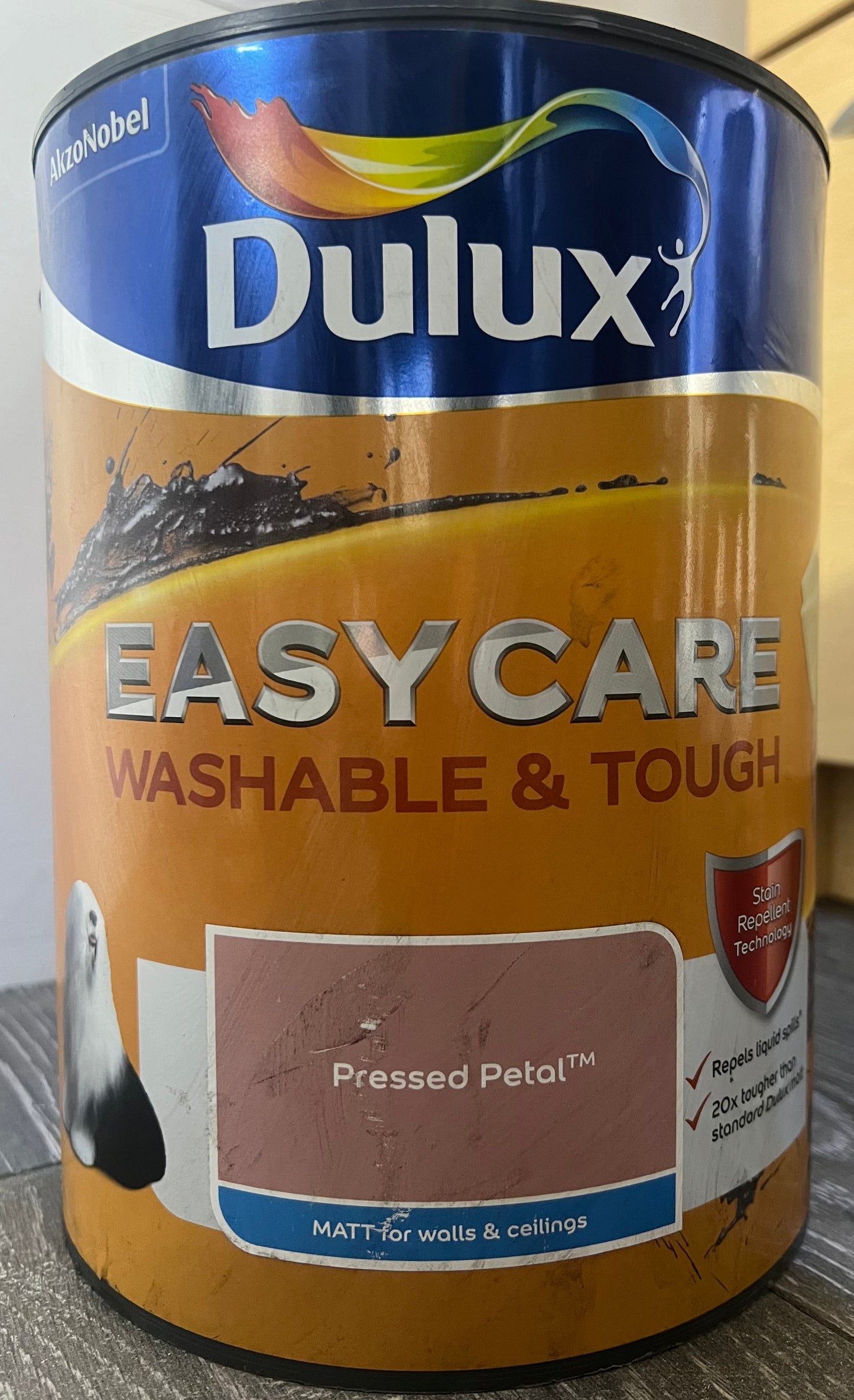 Dulux Easycare Pressed Petal Matt Wall paint, 5L (R361)(B*)