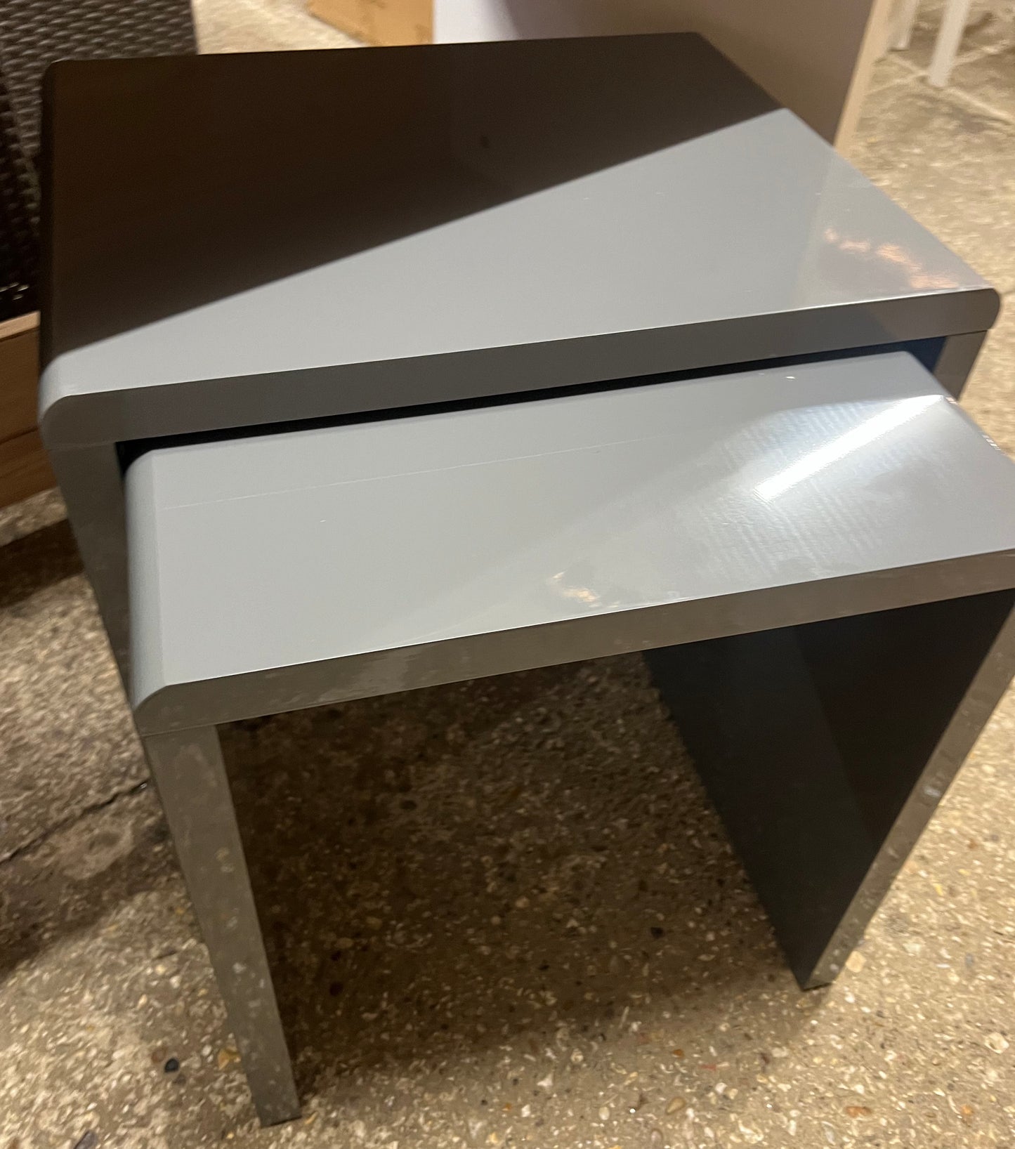 Nest Of 2 Grey Gloss Coffee Tables (R356) (R2)