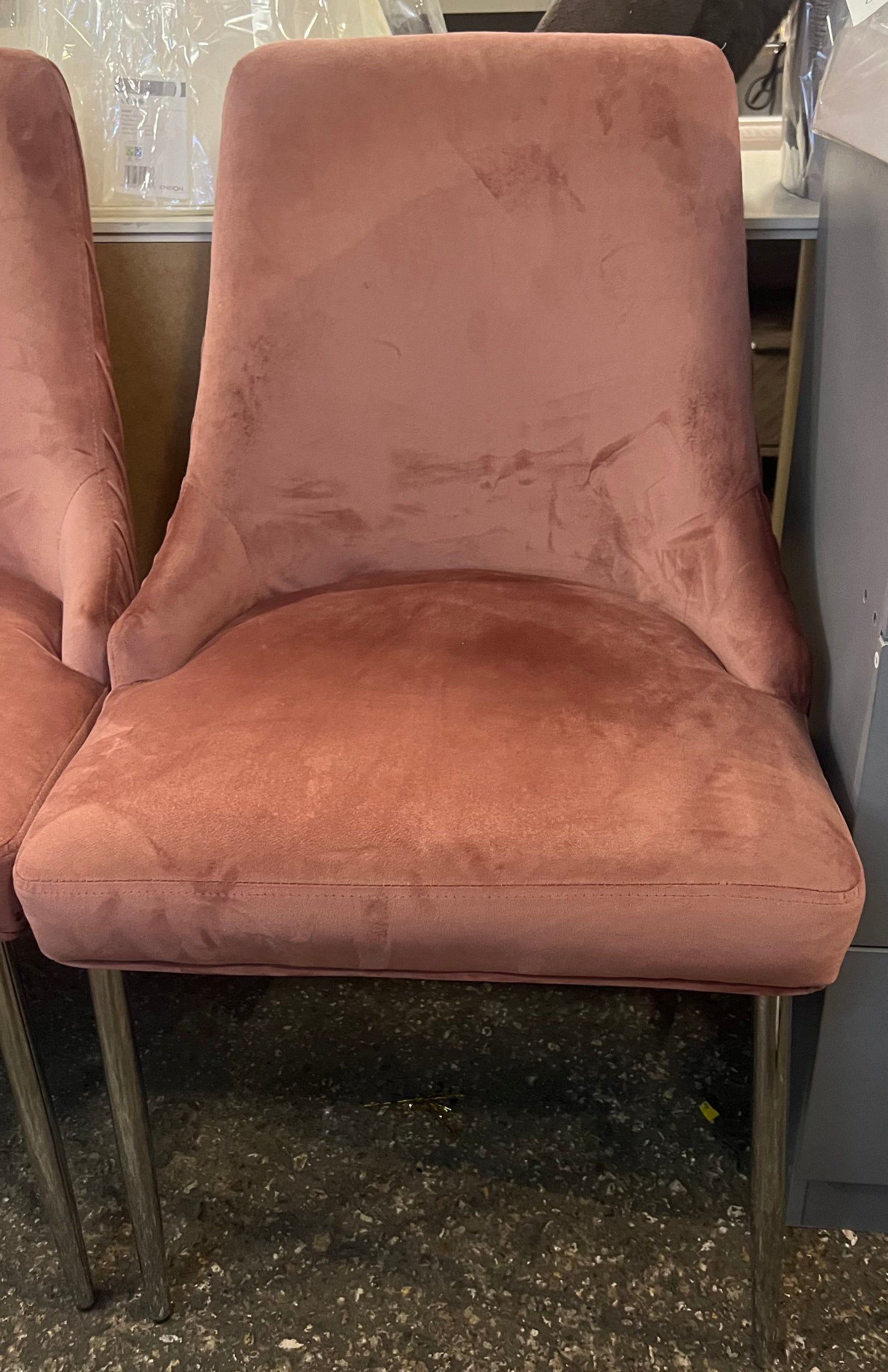 Blush Pink Velvet Dining Chair (R305)