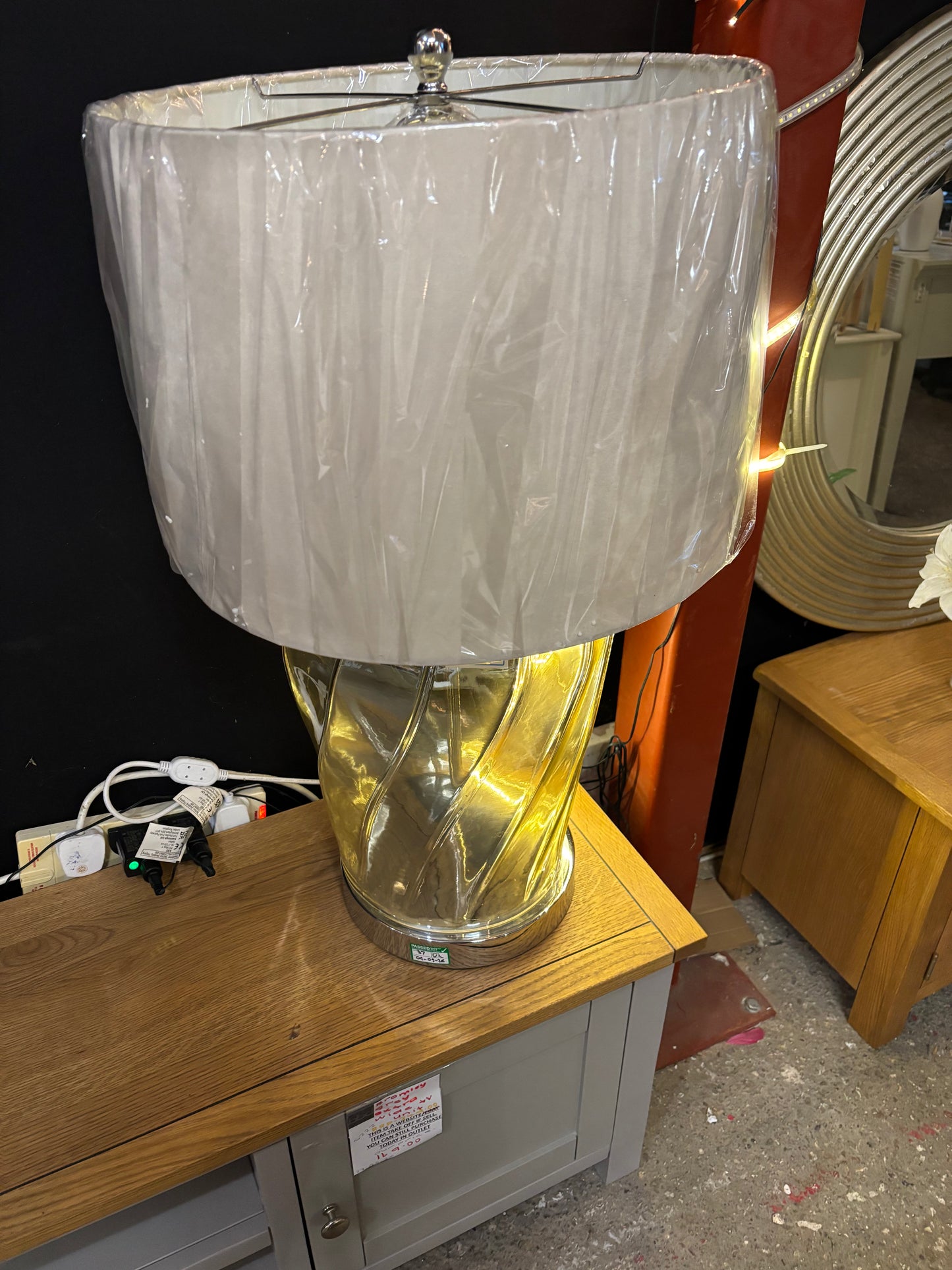 Ambassador Metallic Lamp with Velvet Shade - Glass - L45 x W45 x H80 cm (S640)