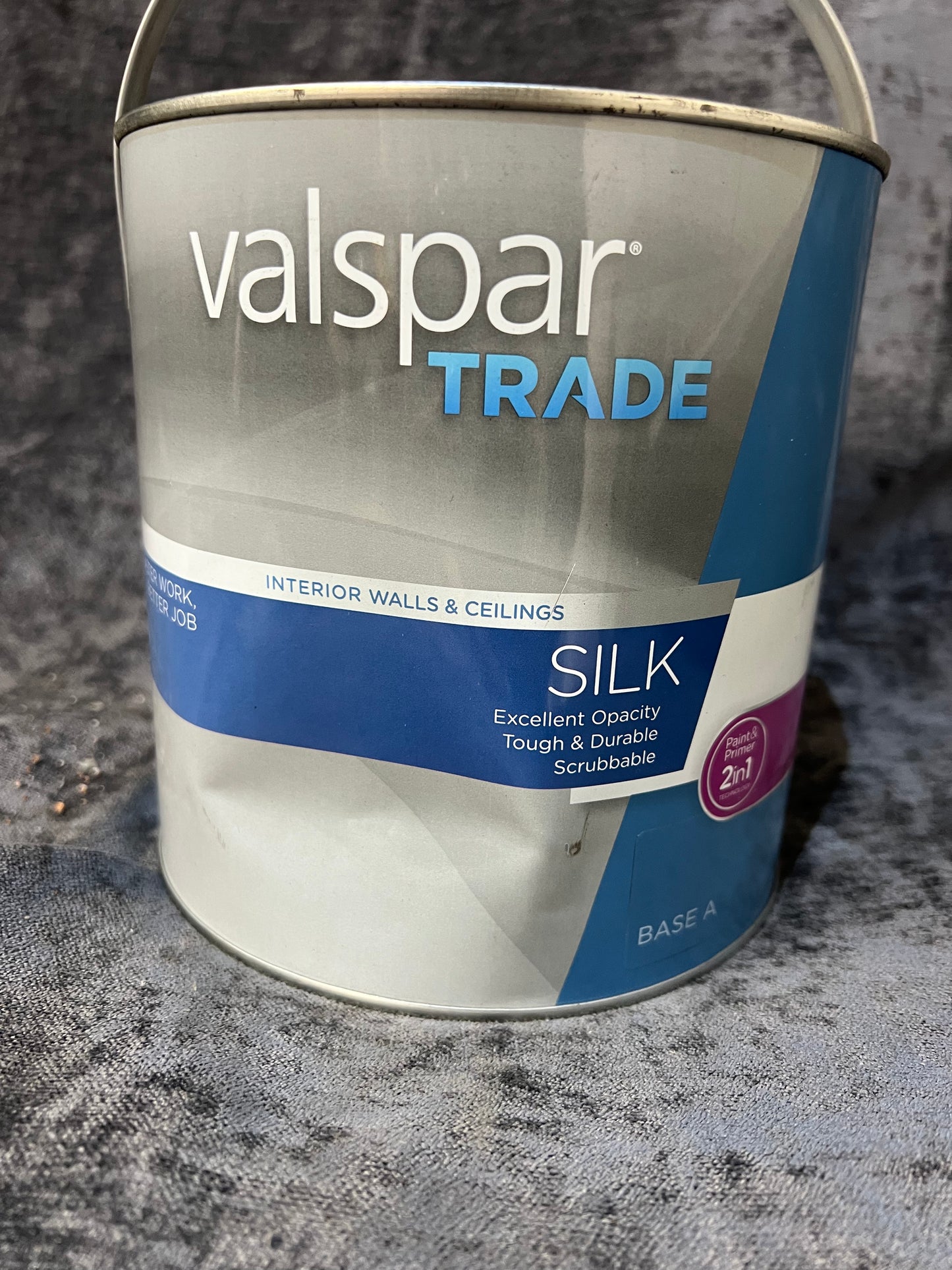 Valspar Trade Silk Base A 2in1 Paint & Primer 2.5L (R403)