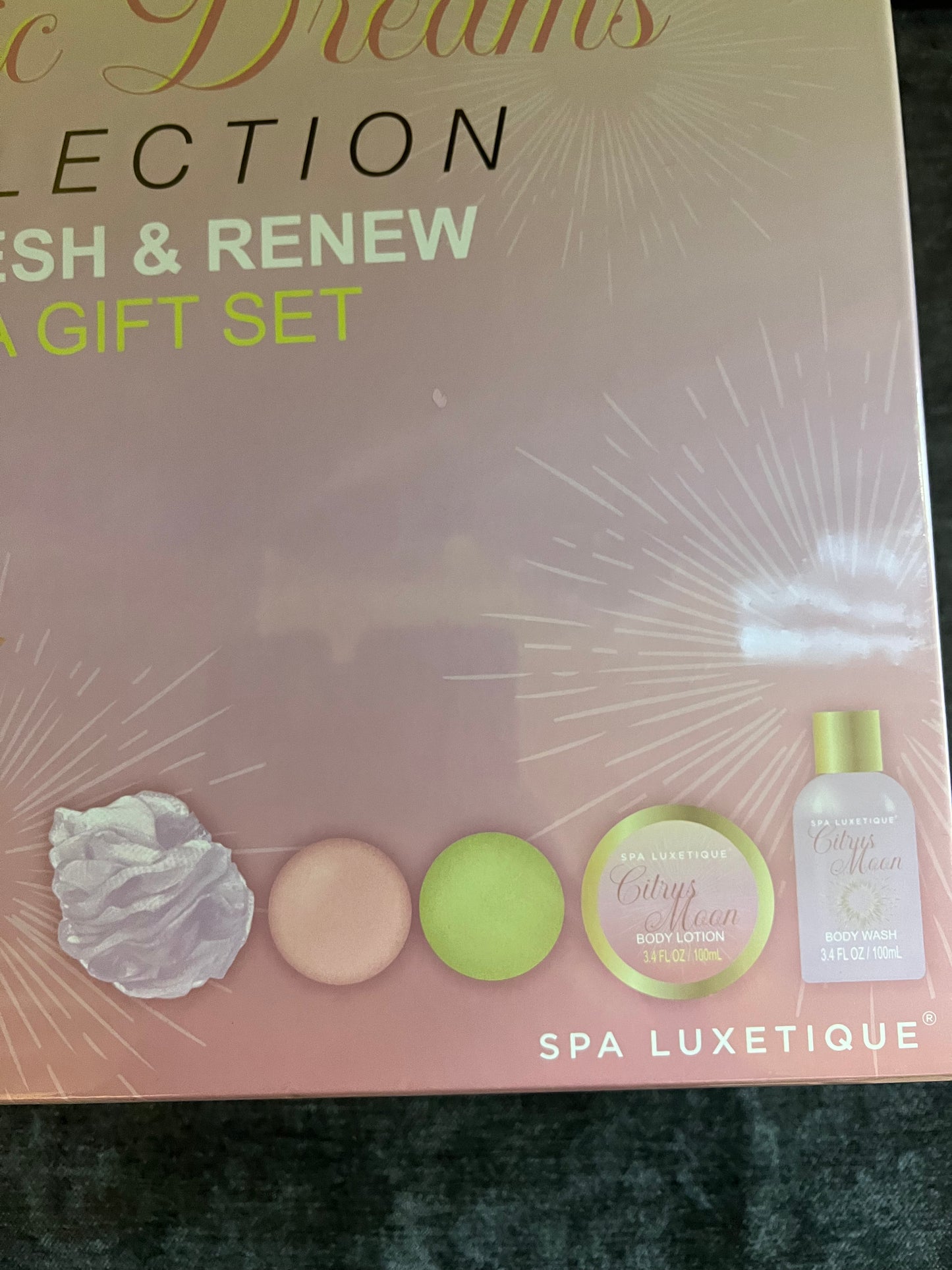 Cosmic Dreams Collection Refresh & Renew Spa Gift Set