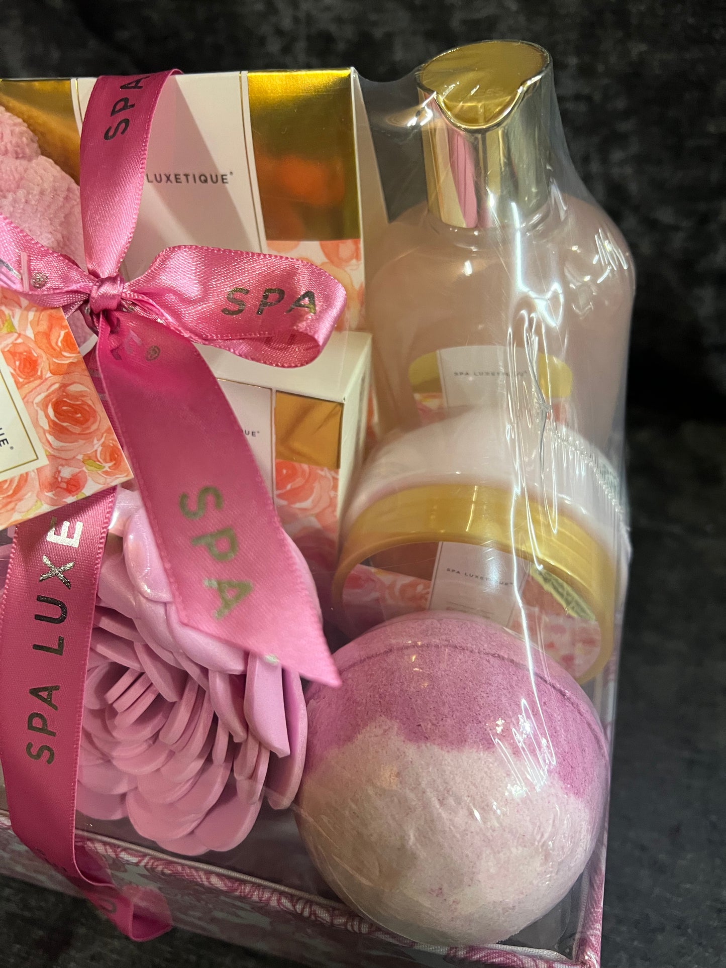 Rose Spa Luxetique Spa Gift Set