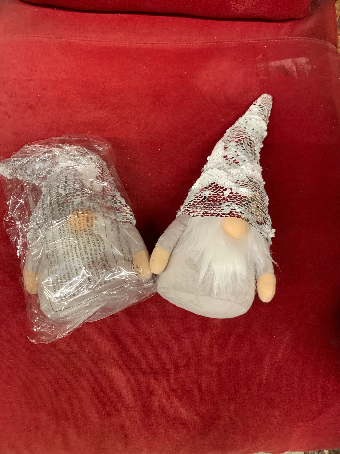 Grey And White Gnome With Tall Hat (S707)