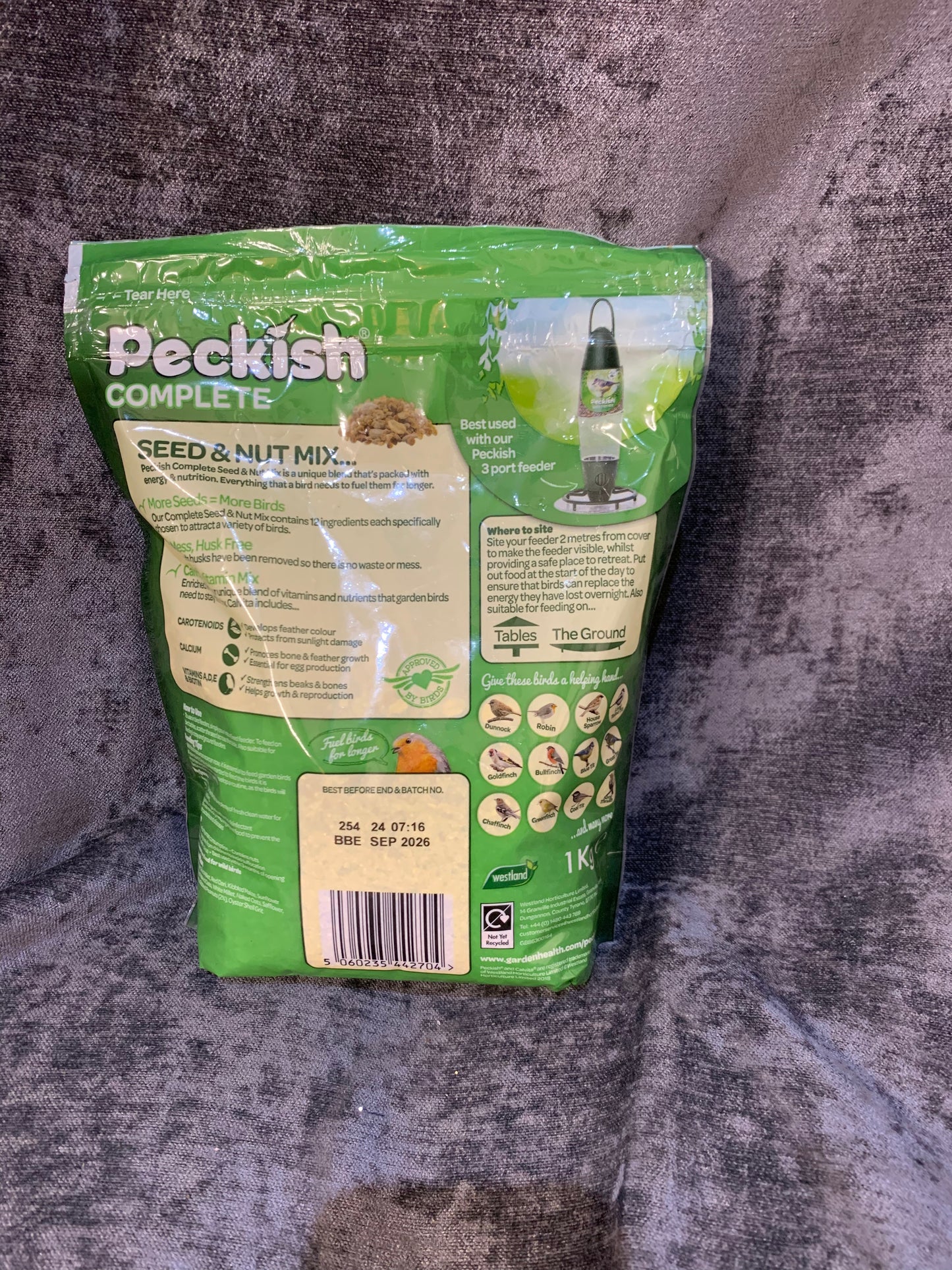 Peckish Complete Seed And Nut Mix 1KG (S812)