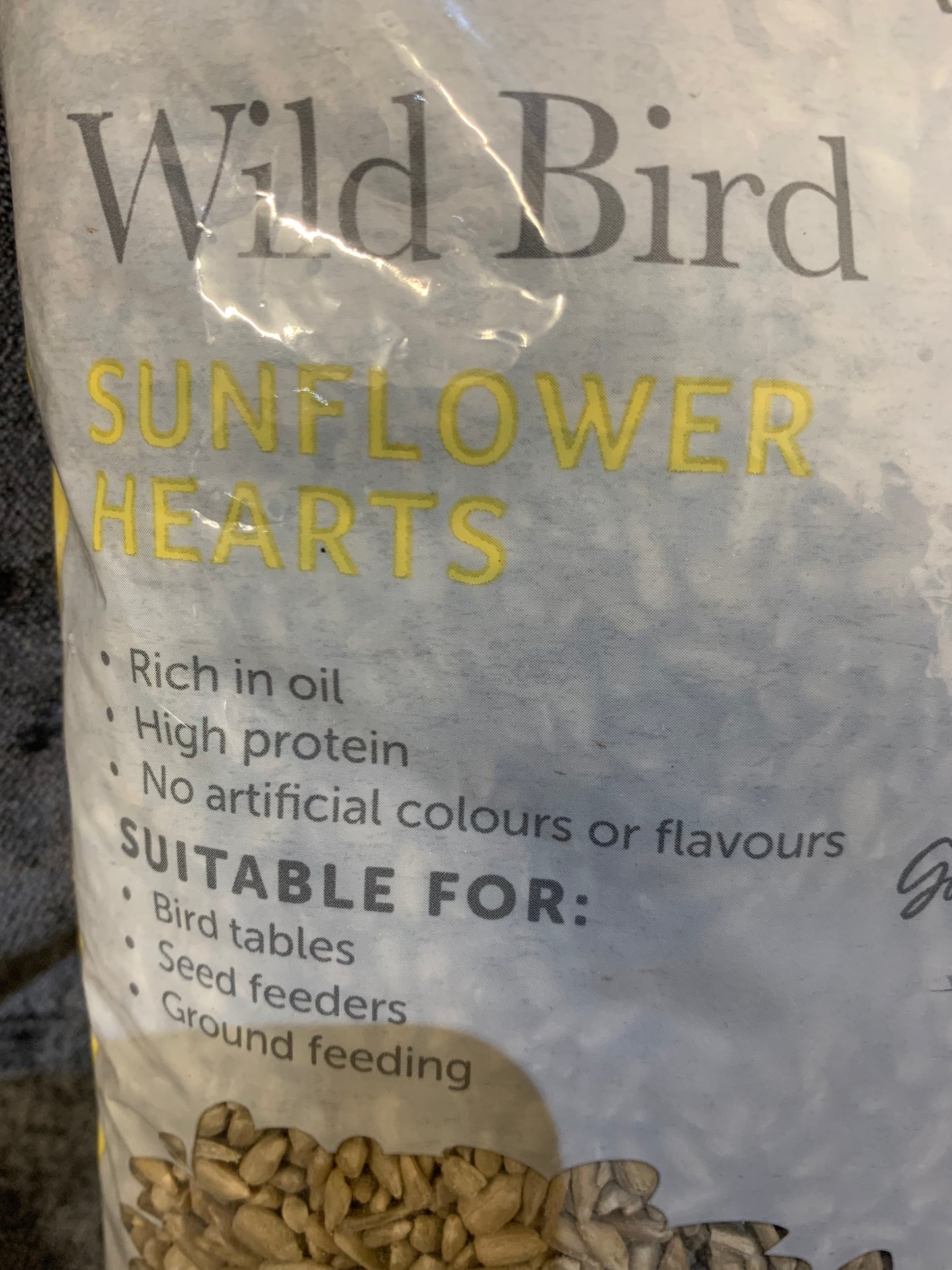 Wild Bird Sunflower Hearts 1KG Pack (S813)