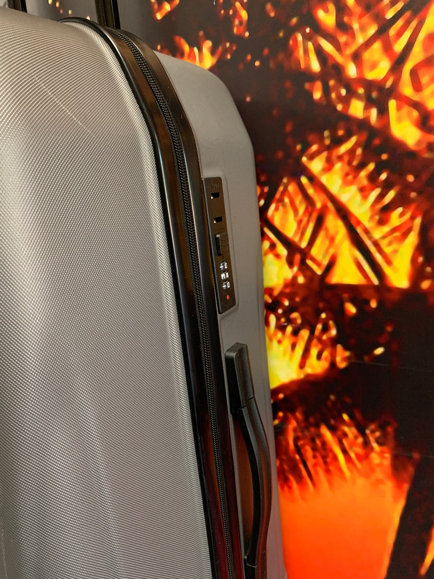 Dark Grey 4 Wheel Suitcase 73 X 43 X 29CM  (R439*)