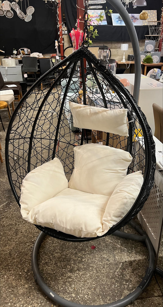 Hanging Garden Egg Chair - Slight Damage - (R74)