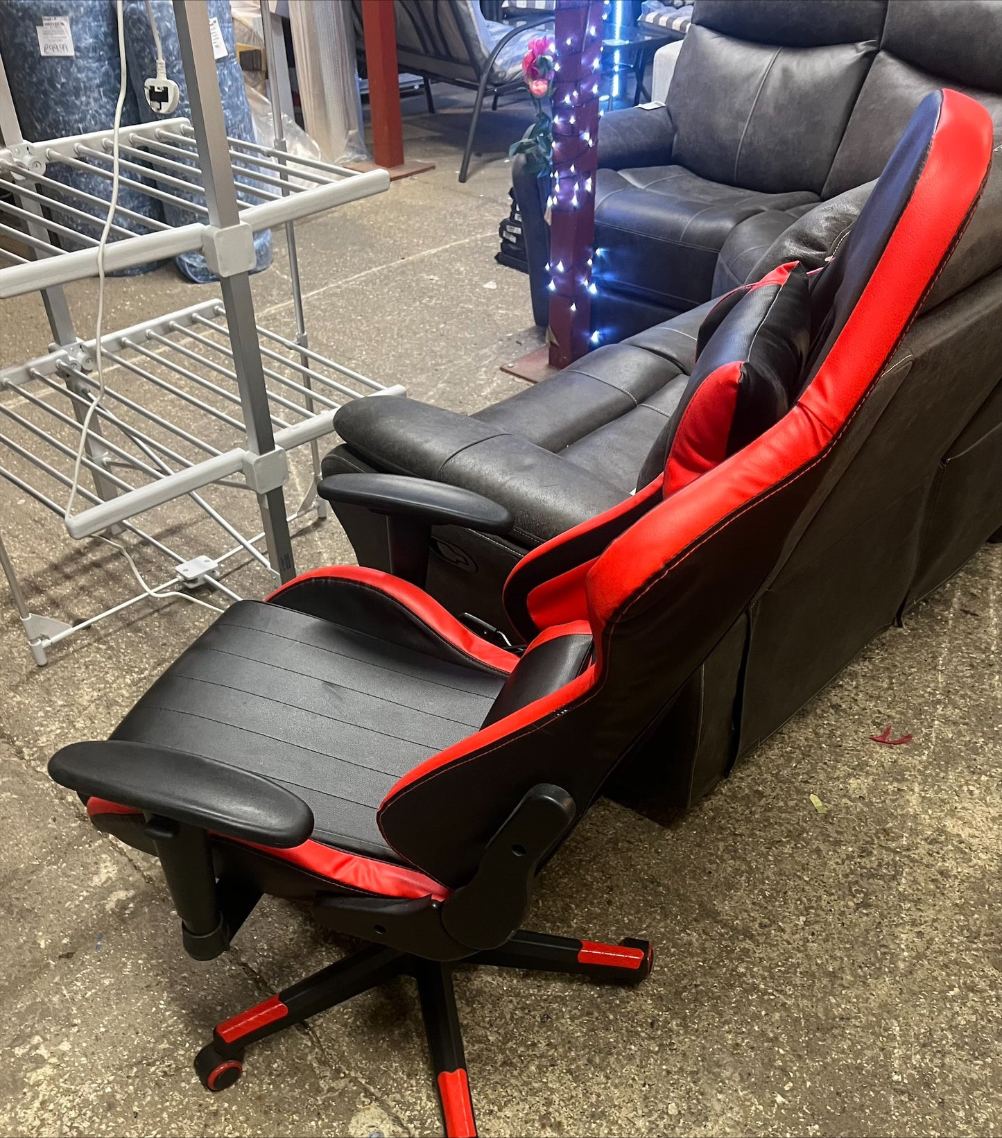 Red & Black Gaming Chair (R90)