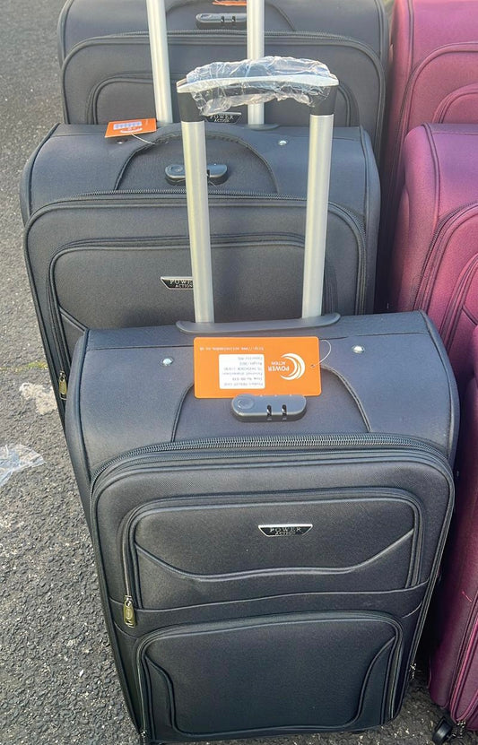 Black Medium 4 Wheel Suitcase (S969) COLLECTION ONLY!
