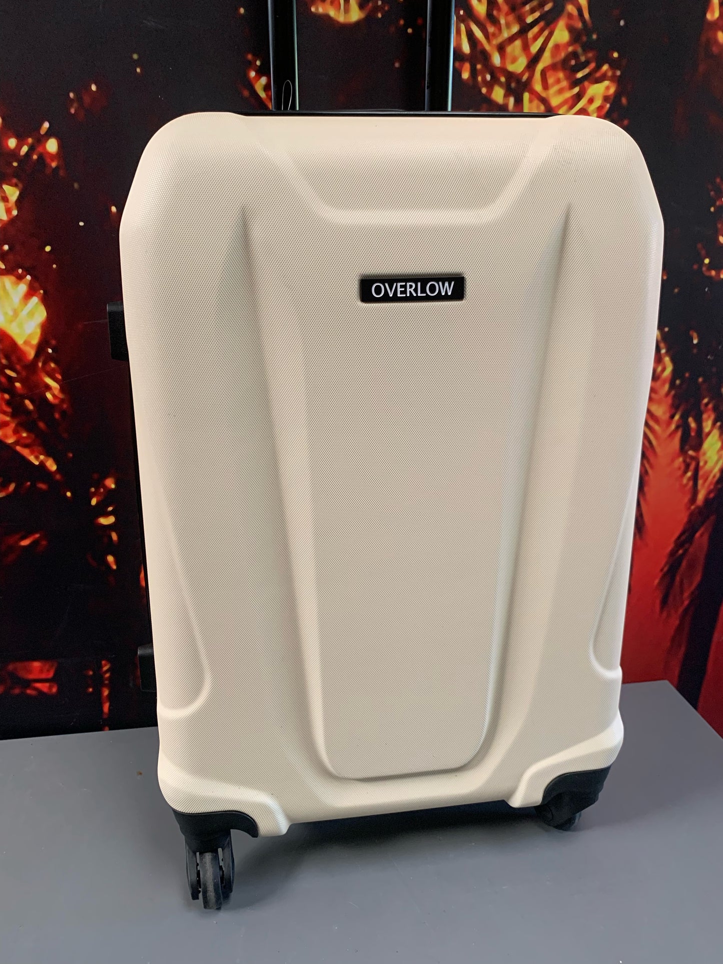 Overlow Cream 4 Wheel Suitcase 41X60X26CM (S1008) (Y) COLLECTION ONLY!