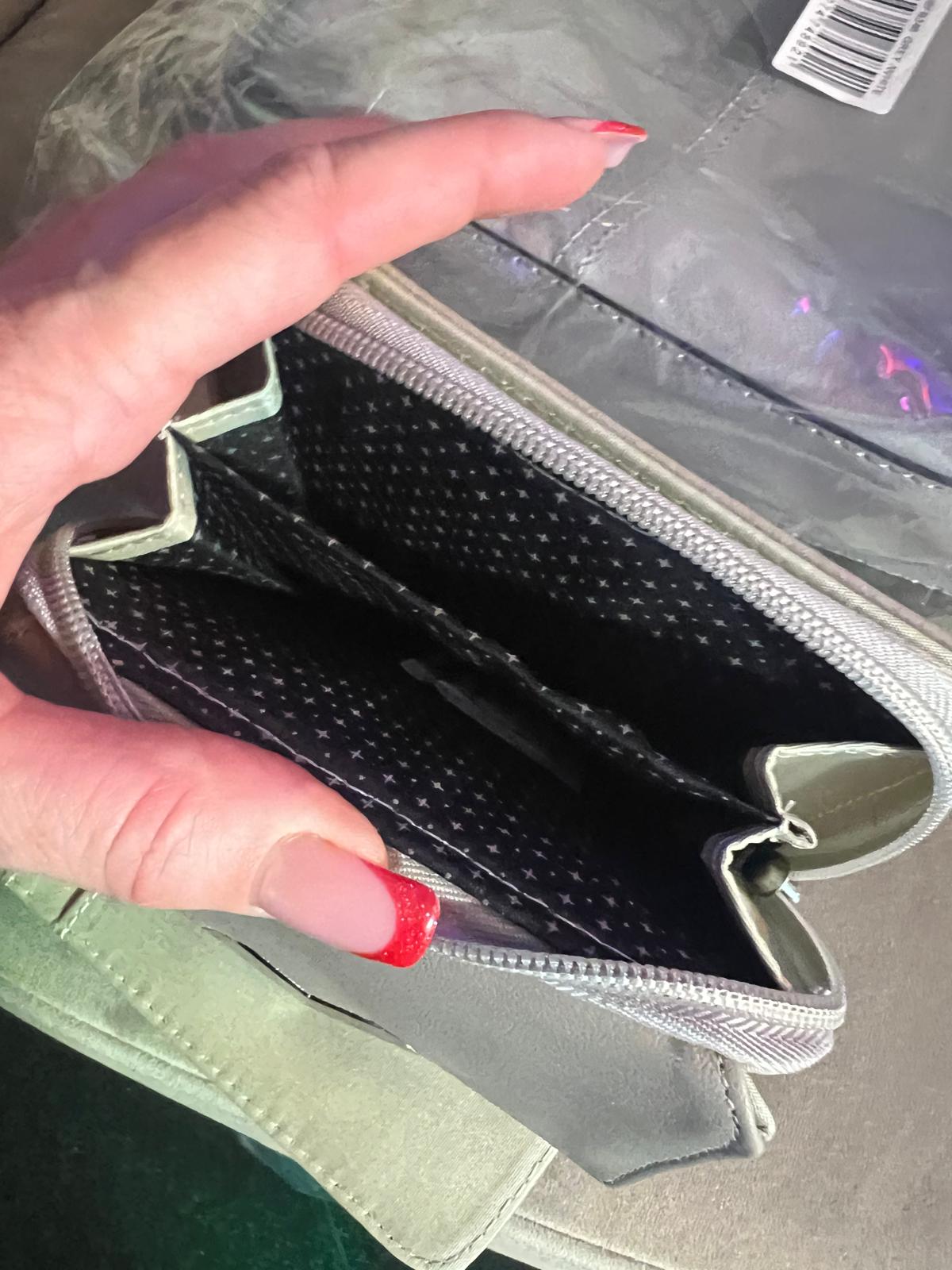 Luxury Purse Secure Zip 15+ Card Slots 2 ID Windows In Mink And Silver Detail (B16)
