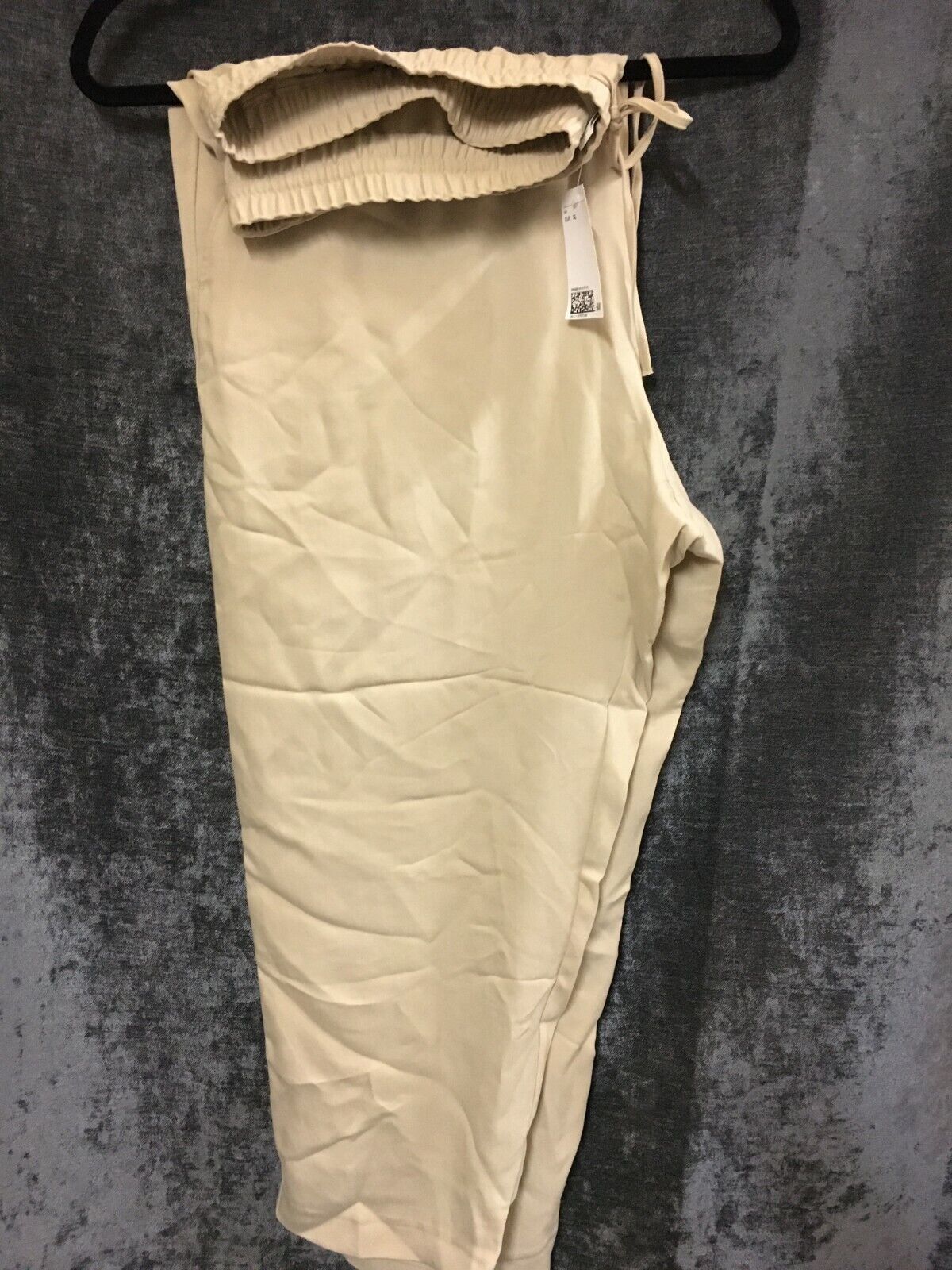 H & M Ladies Beige Trousers Size XL  (R325) (A)