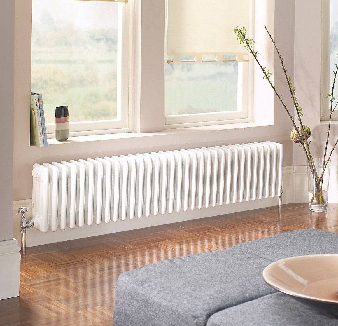 Acova White 4 Column Radiator, (W)628mm x (H)300mm (R26)