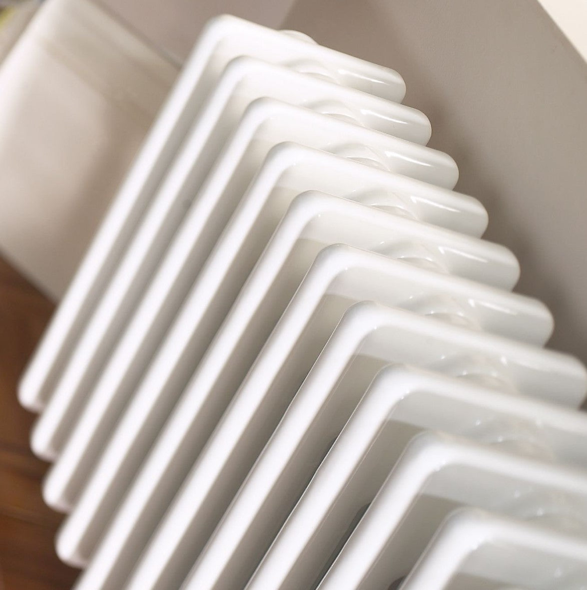 Acova White 4 Column Radiator, (W)628mm x (H)300mm (R26)